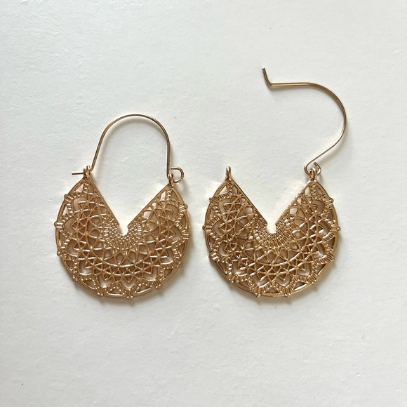 Gold Tone Hoop Costume Jewelry Earrings Boho Hippie - Picture 3 of 5